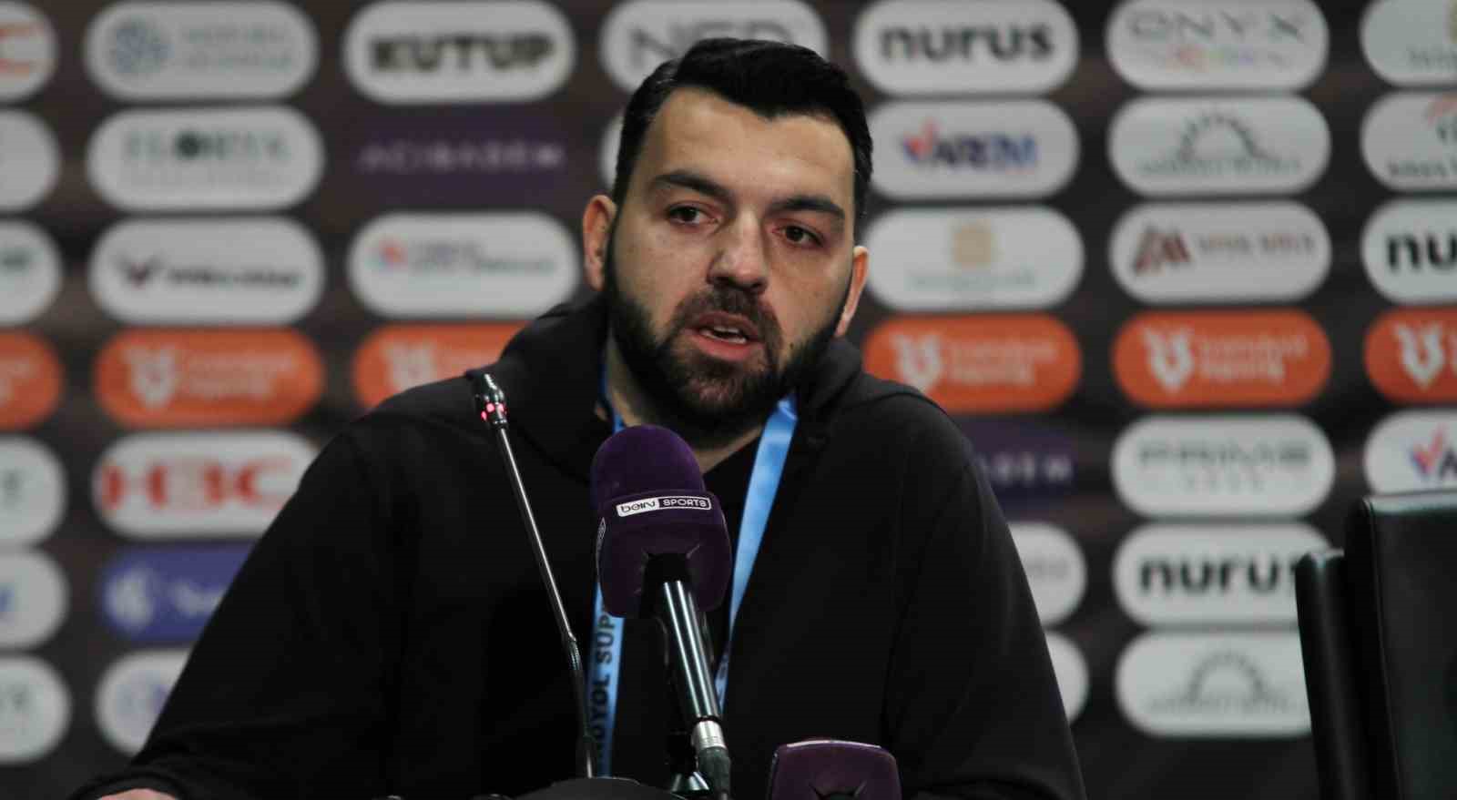 Anıl Demirci: "Buraya kadar gelip bizi destekleyen taraftarımızdan özür diliyoruz"
