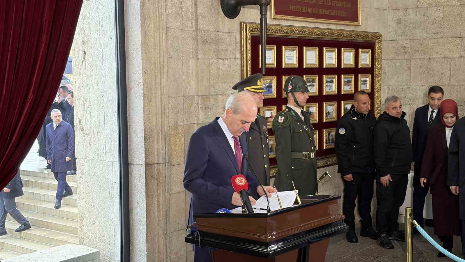 Anıtkabir’de 23 Nisan töreni
