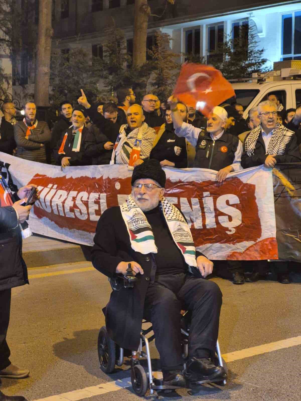 Ankara Filistin Dayanışma Platformu’ndan "Aksa’ya Sahip Çık" yürüyüşü
Ankara Filistin Dayanışma Platformu’ndan "Aksa’ya Sahip Çık" yürüyüşü