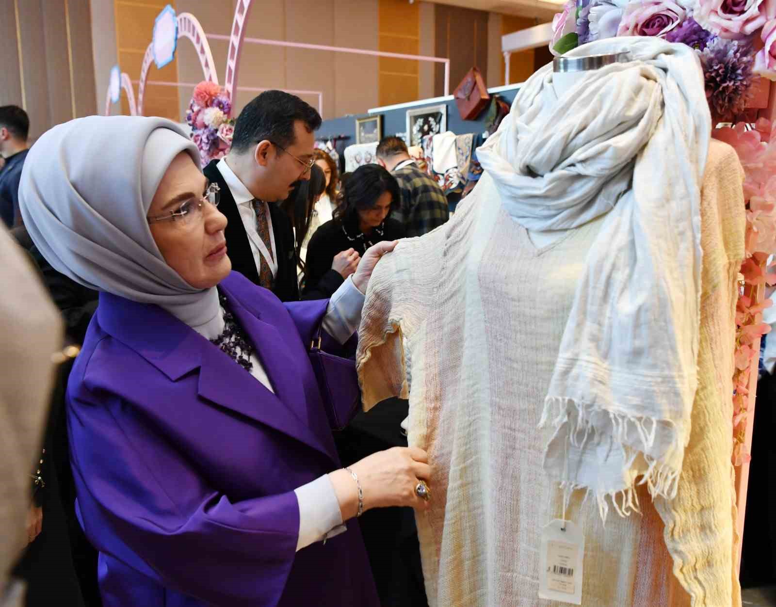 Ankara Kalkınma Ajansı, Cemre Çarşısı’nda yerel üretimi ve coğrafi işaretli ürünleri tanıttı
