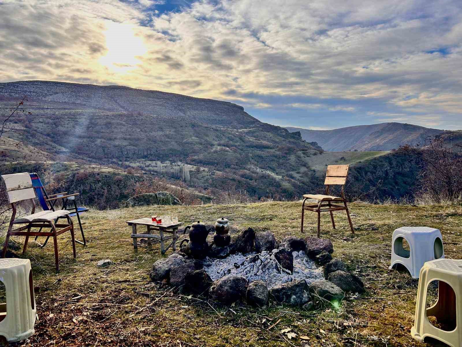 Ankara semalarında gizemli cisim: İki arkadaş o anları kaydetti
Ankara semalarında gizemli cisim: İki arkadaş o anları kaydetti