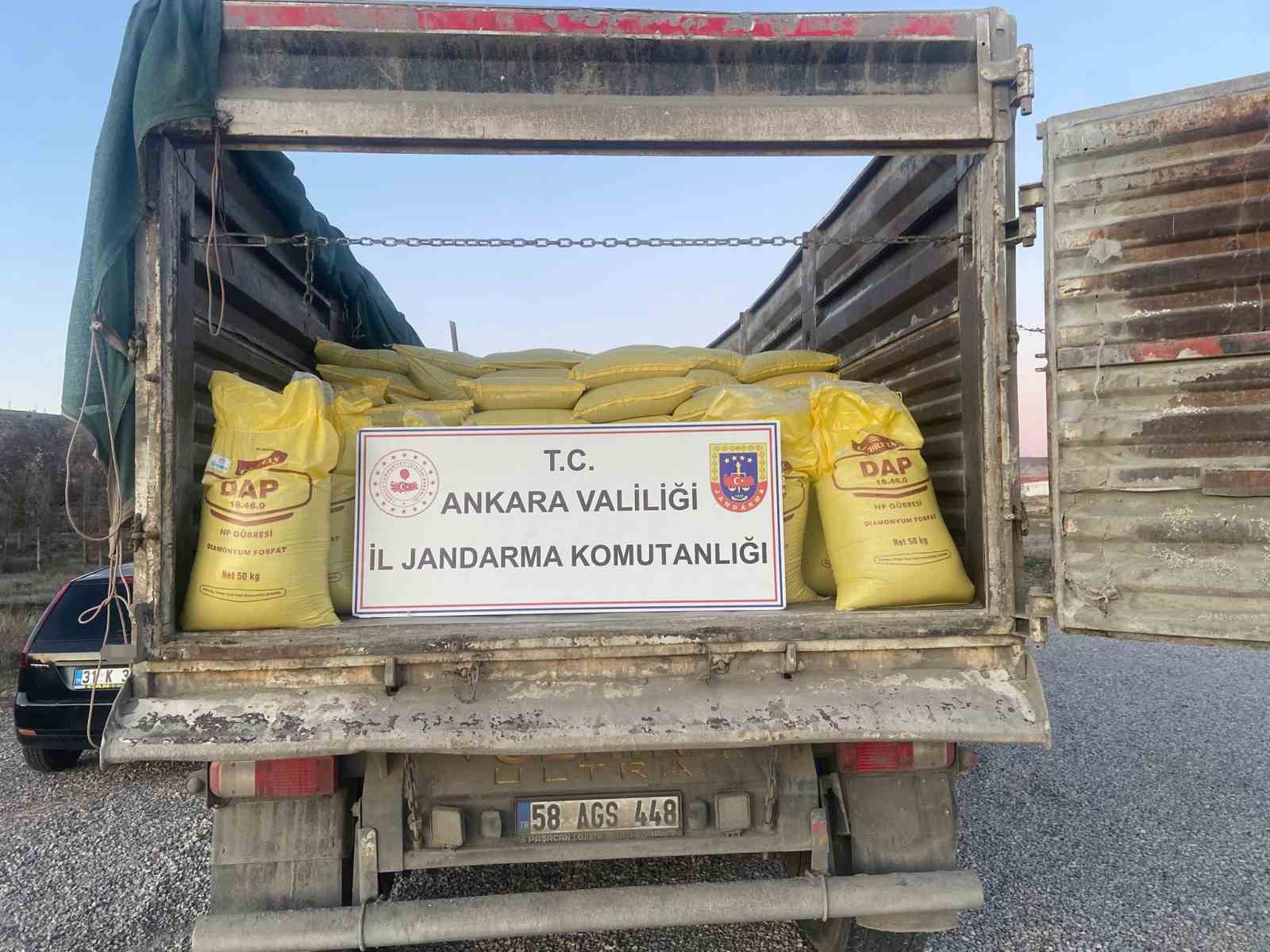 Ankara’da 5 milyon lira değere yakın 30 ton sahte gübre ele geçirildi
