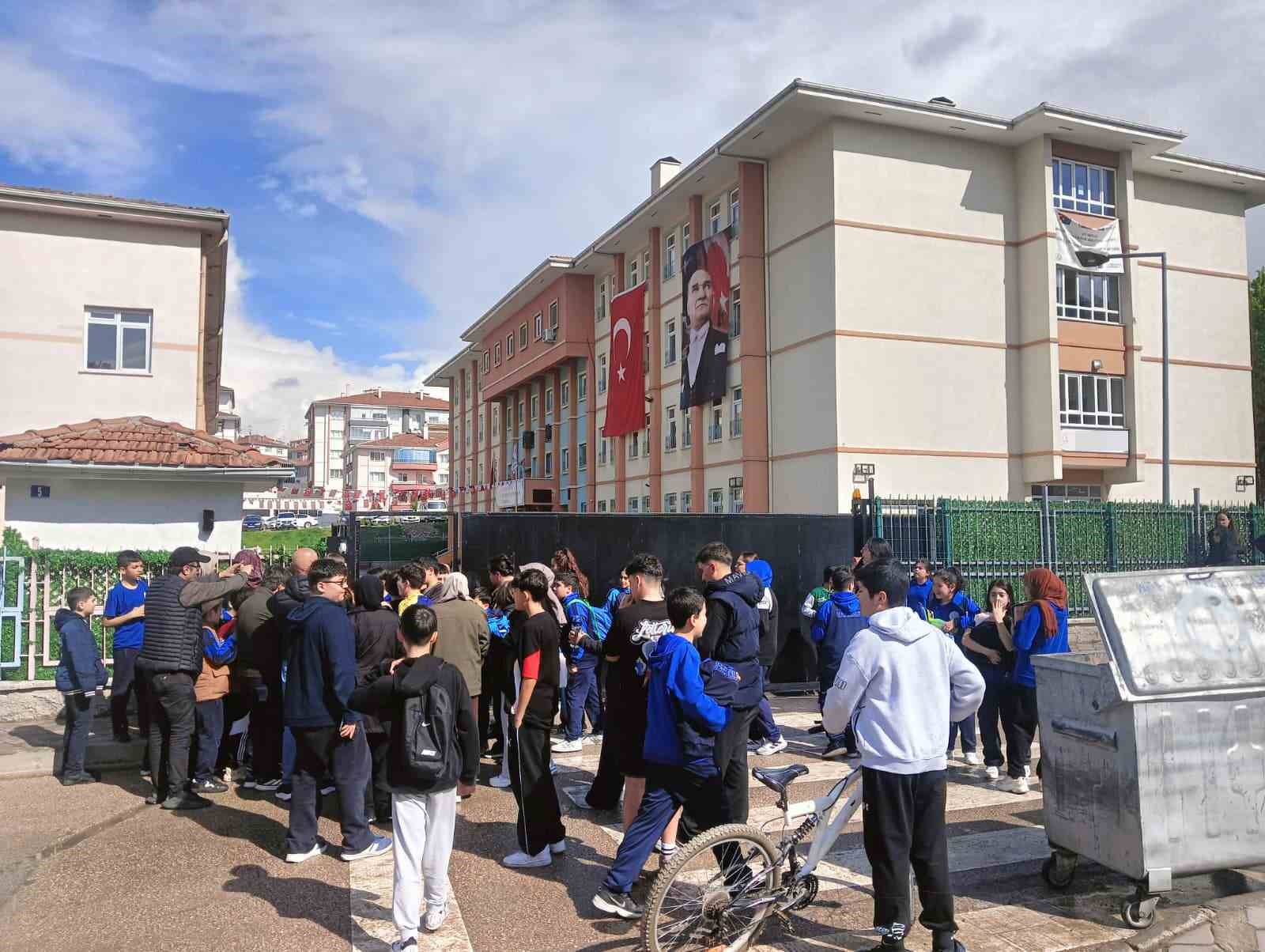 Ankara’da 5. sınıf öğrencisinin okula tabanca getirdiği iddiası
