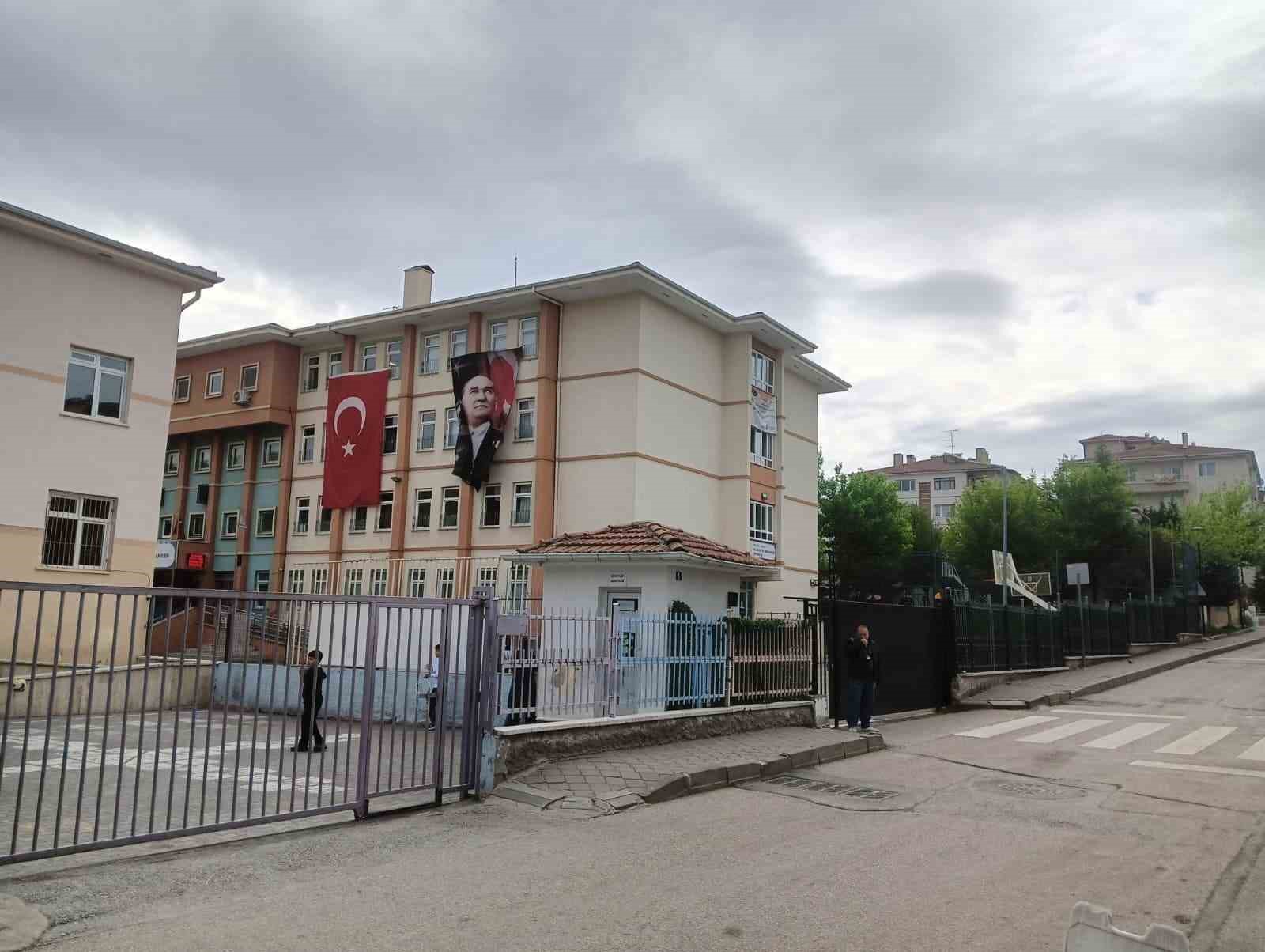 Ankara’da 5. sınıf öğrencisinin okula tabanca getirdiği iddiası
