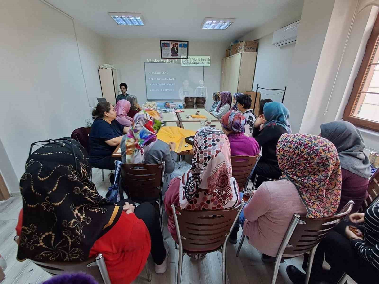 Ankara’da Aile Destek Merkezi kursiyerleri kanserler hakkında bilgilendirildi
