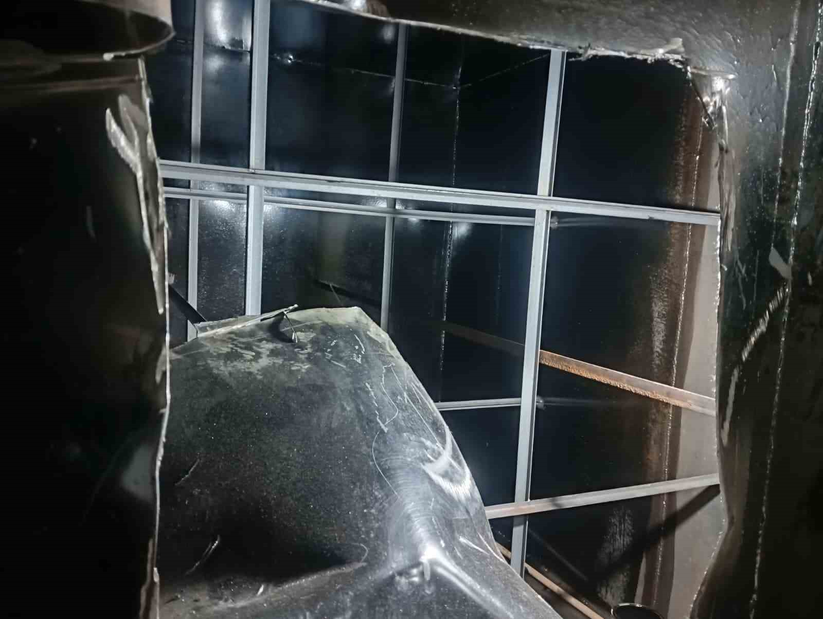 Ankara’da artan su kesintileri nedeniyle apartmana depo inşa etmeye çalışan 4 kişi boyadan soludukları kimyasal maddeden etkilendi
