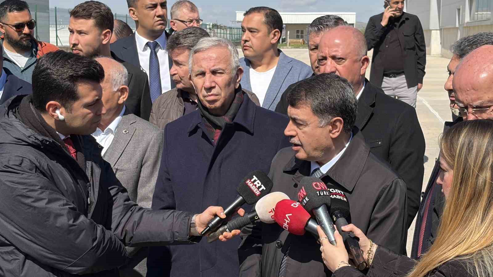 Ankara’da boya fabrikasındaki yangın kontrol altına alındı
