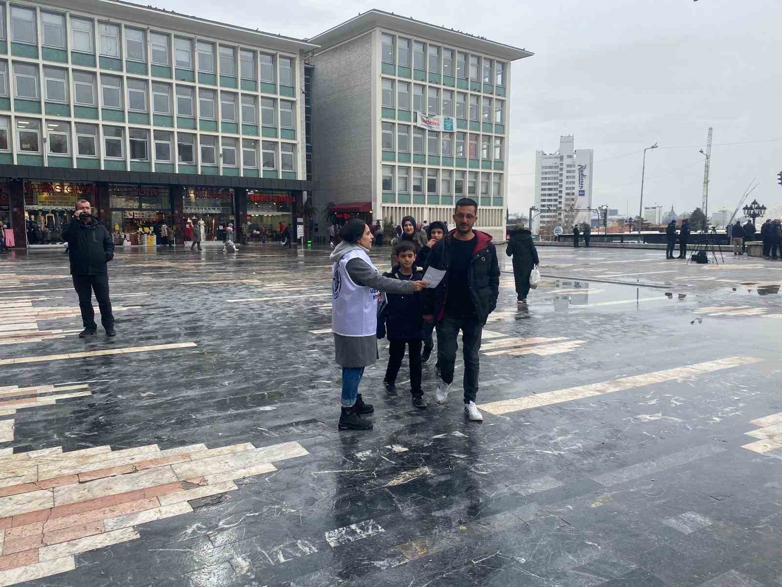 Ankara’da "IBAN mağdurları"ndan eylem
Ankara’da "IBAN mağdurları"ndan eylem