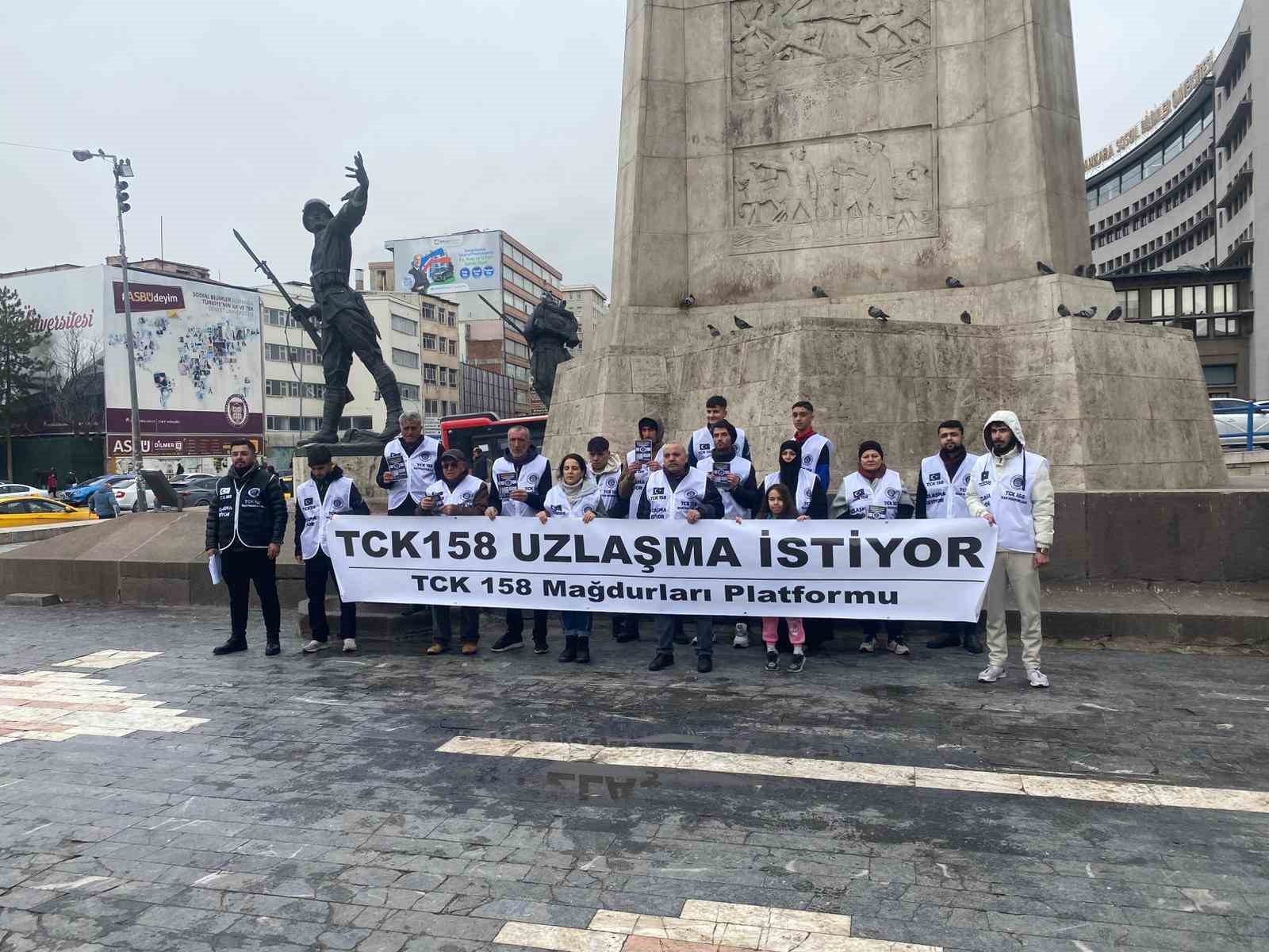 Ankara’da "IBAN mağdurları"ndan eylem
Ankara’da "IBAN mağdurları"ndan eylem