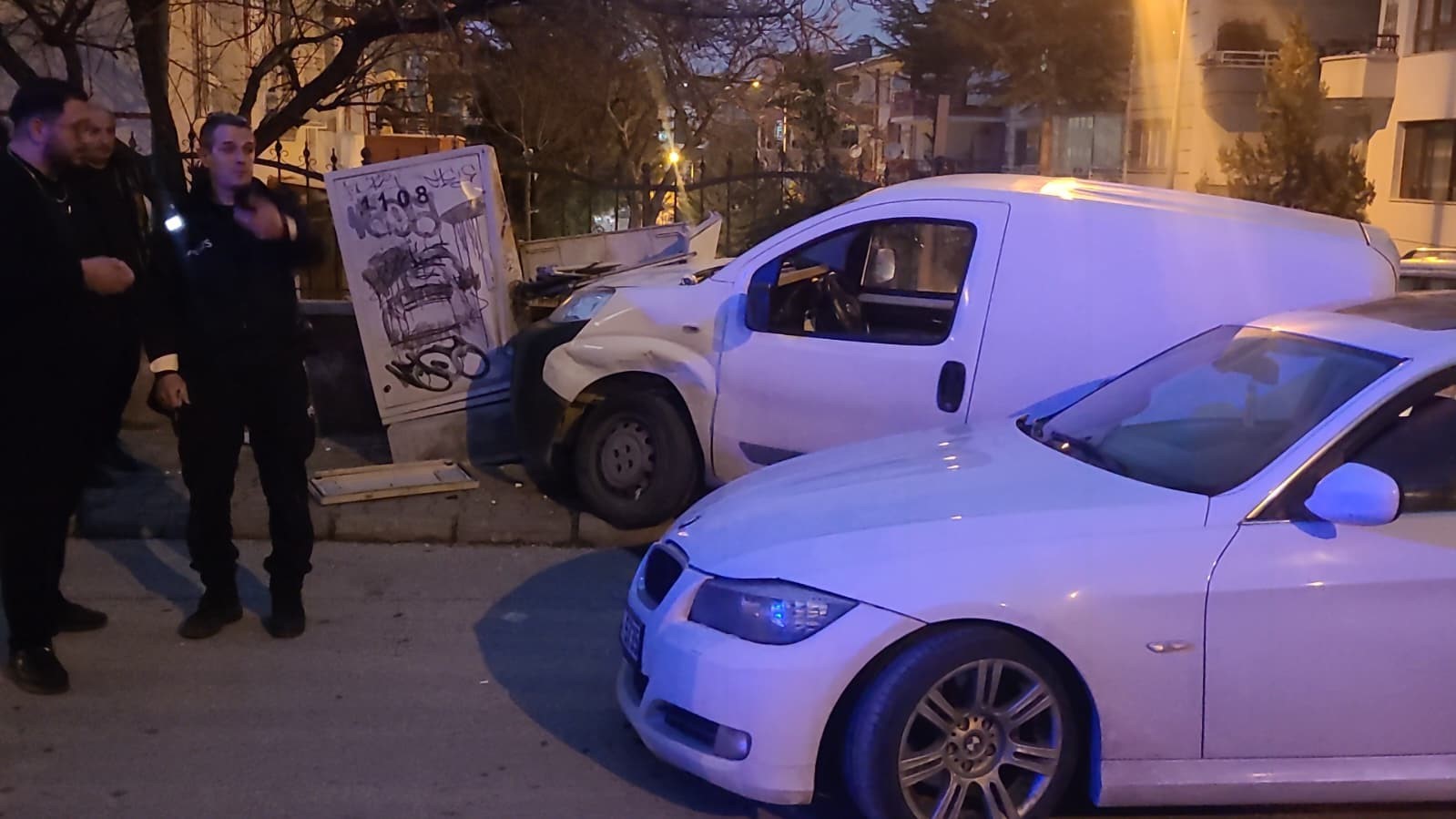 Ankara’da iki araç kafa kafaya çarpıştı: 1 yaralı
