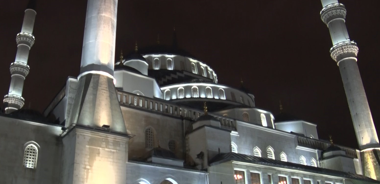 Ankara’da ilk teravih heyecanı
