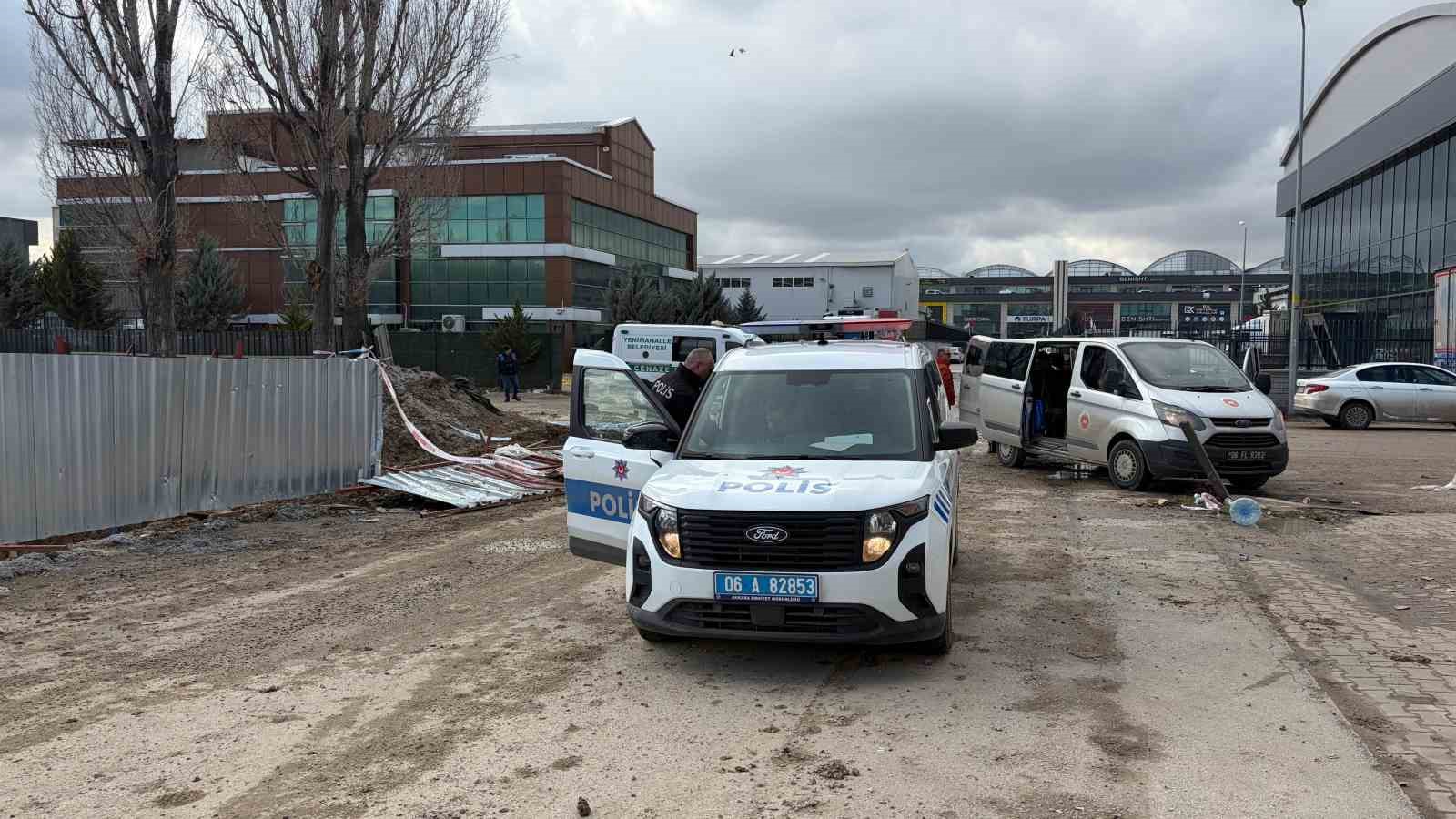 Ankara’da inşaat alanında göçük altında kalan işçi hayatını kaybetti
