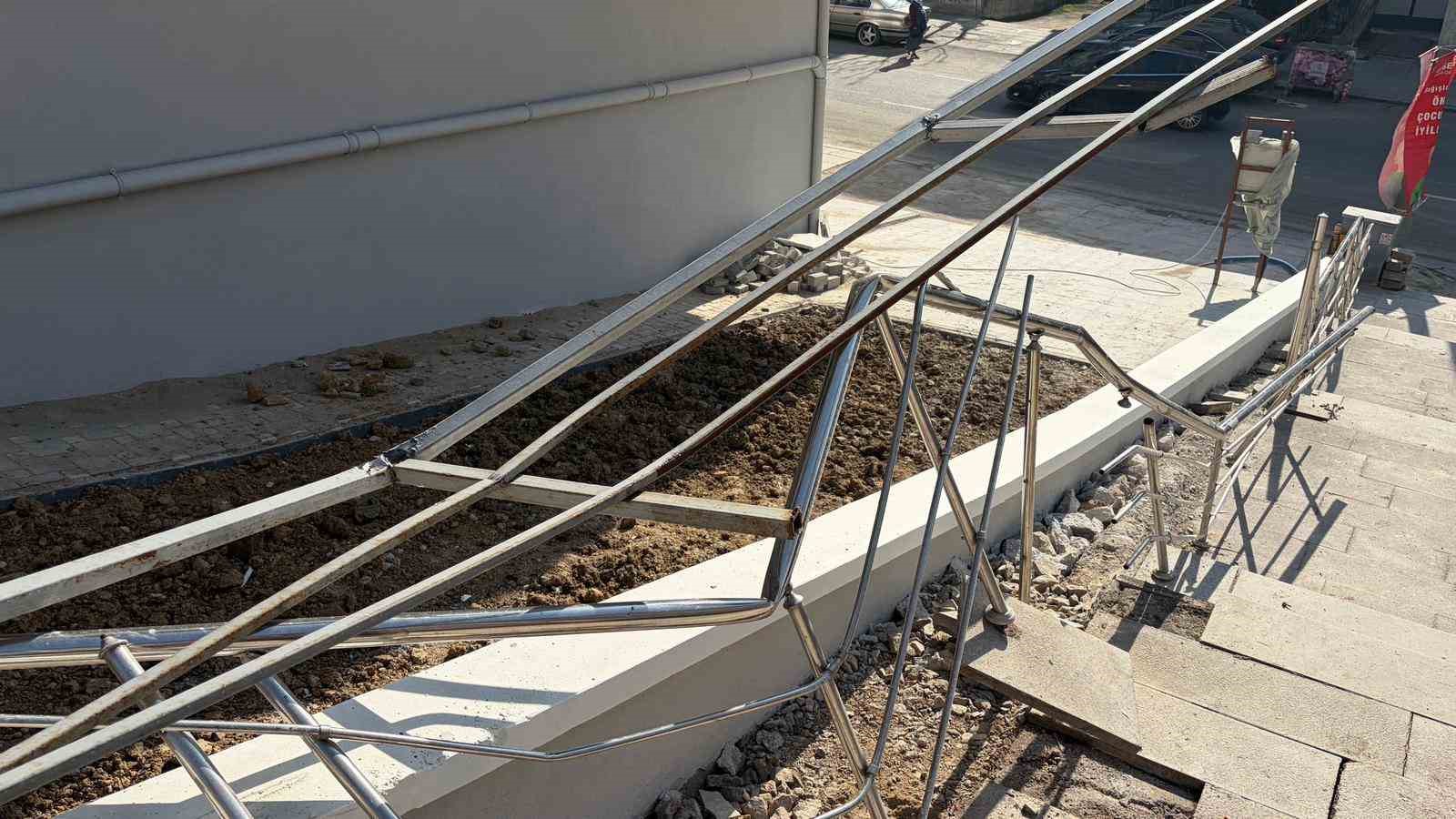 Ankara’da kamyonet devrildi: 1 yaralı
Ankara’da kamyonet devrildi: 1 yaralı