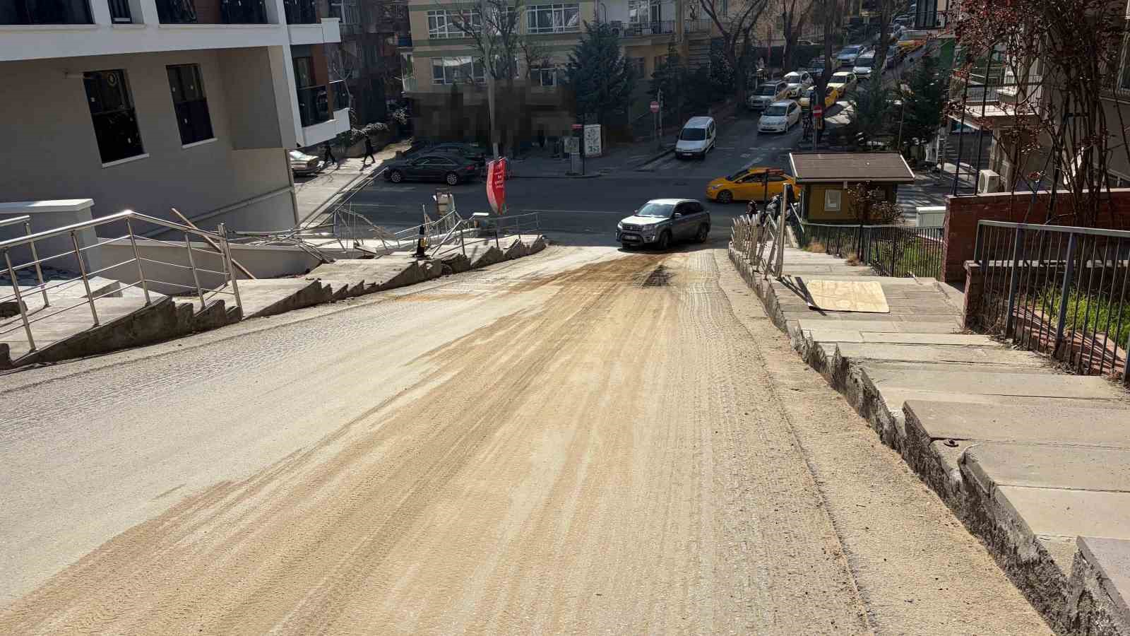 Ankara’da kamyonet devrildi: 1 yaralı
Ankara’da kamyonet devrildi: 1 yaralı