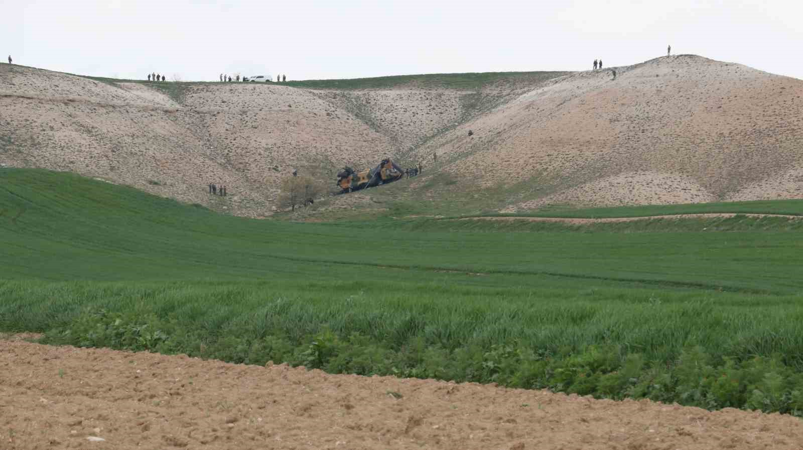 Ankara’da kaza kırıma uğrayan helikopterle ilgili incelemeler devam ediyor
