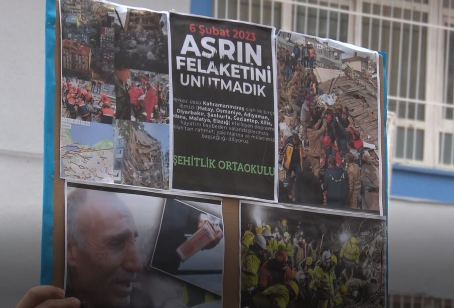 Ankara’da öğrencilerden 6 Şubat depreminde hayatını kaybedenler için saygı duruşu
