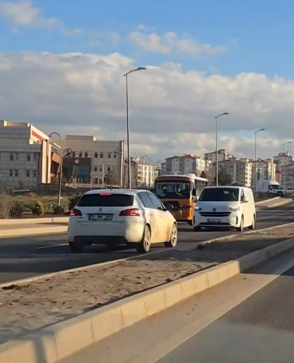 Ankara’da ters şeride giren sürücüye 11 bin 629 lira ceza

