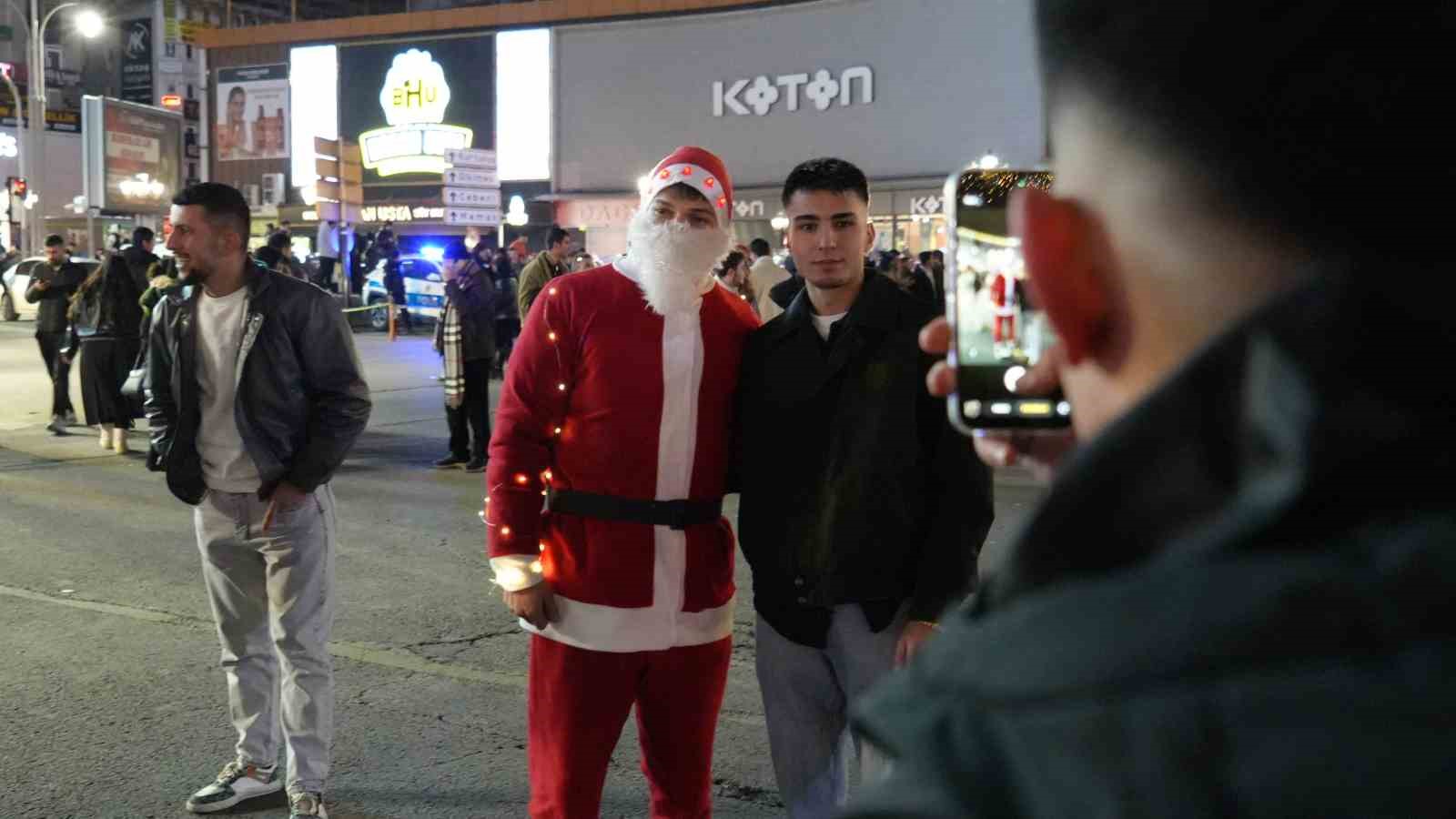 Ankara’da yeni yıl coşkuyla karşılandı

