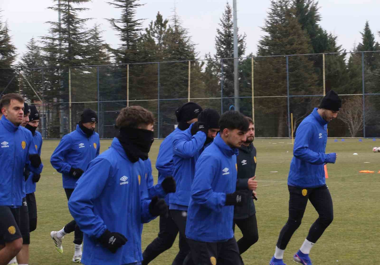 Ankaragücü, Adana 1954 maçının hazırlıklarını sürdürüyor
