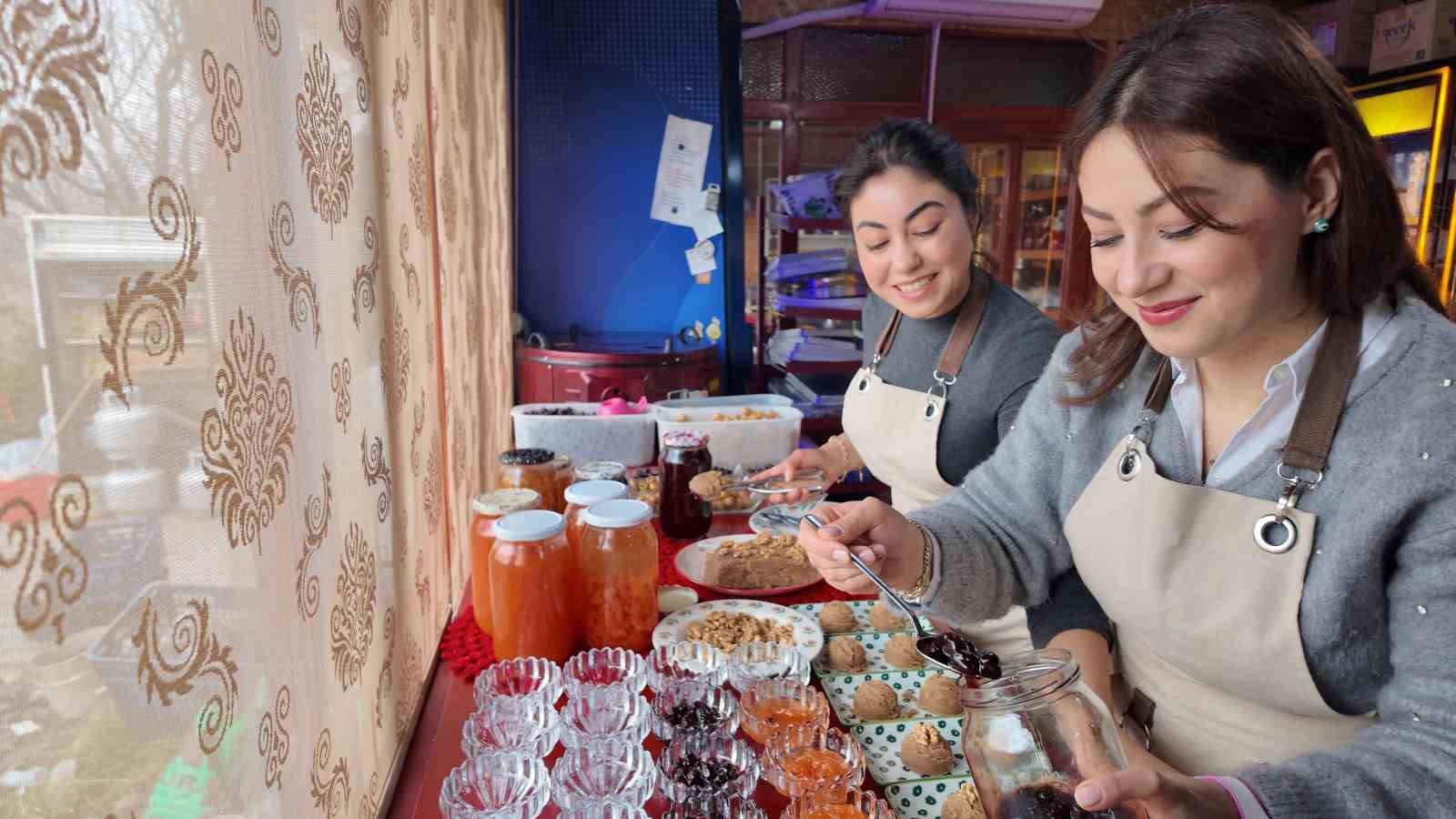 Ankaralı iki kardeş azmetti, hayallerini kır bahçesine dönüştürdü
