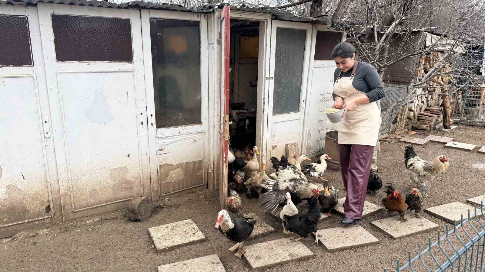 Ankaralı iki kardeş azmetti, hayallerini kır bahçesine dönüştürdü
