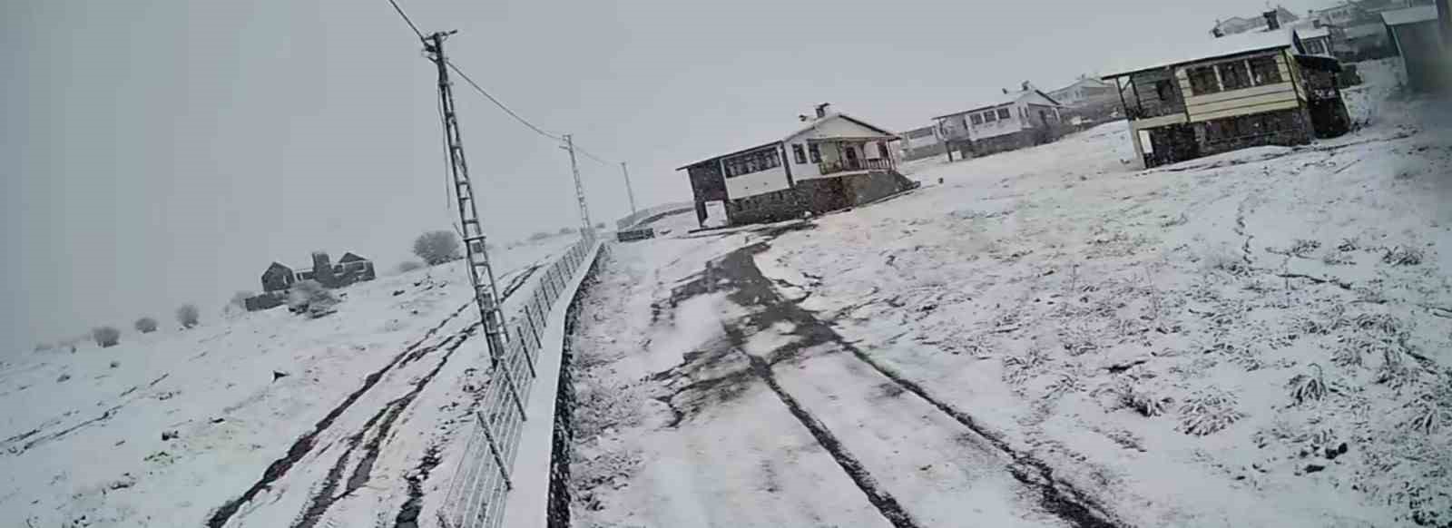 Ankara’nın yüksek kesimlerine kar yağdı
