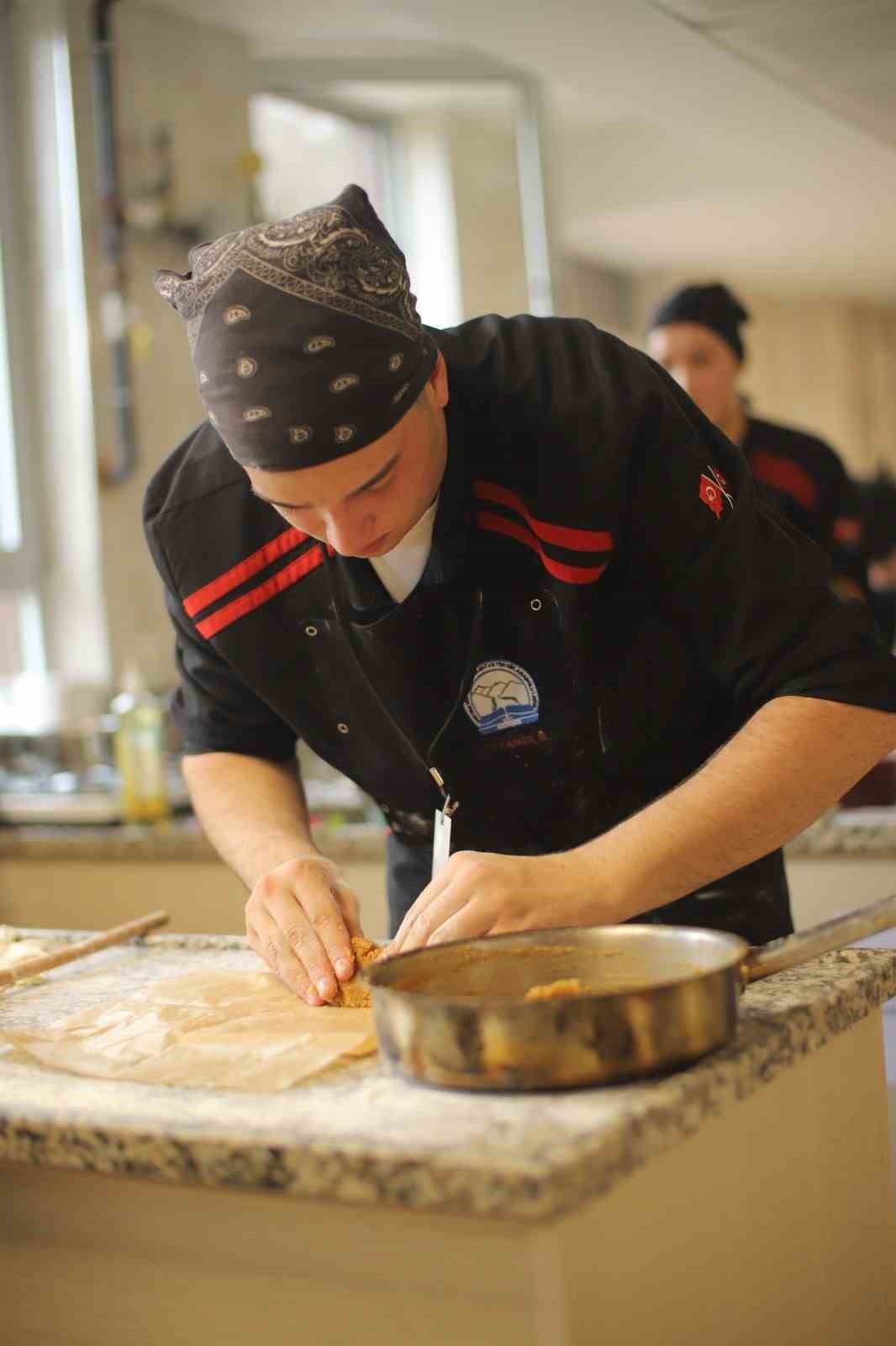 ‘Anne Reçeteleri ile Türk Mutfağı’ Rize’de hayat buldu
