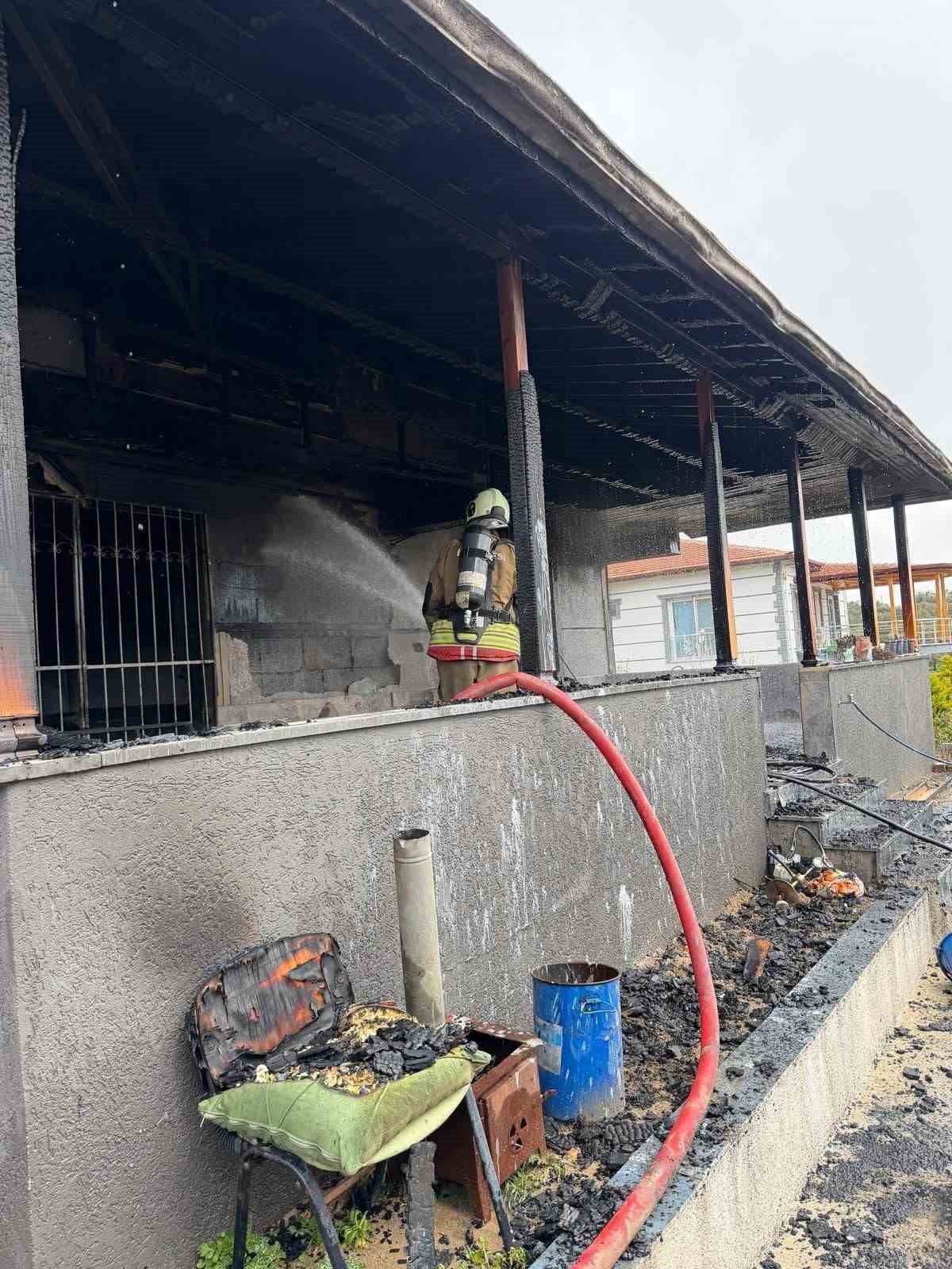Antakya’da ev yangını
