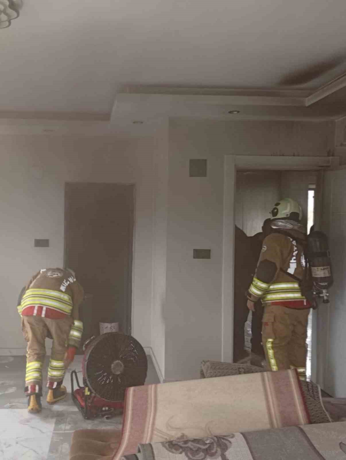 Antakya’da ev yangını
