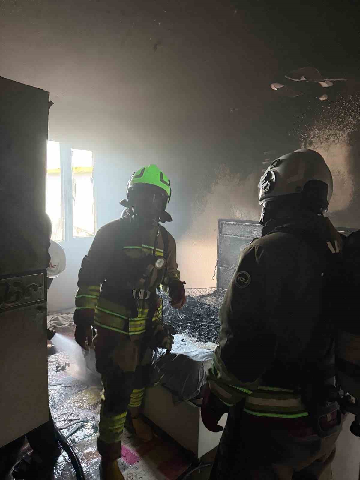 Antakya’da ev yangını
