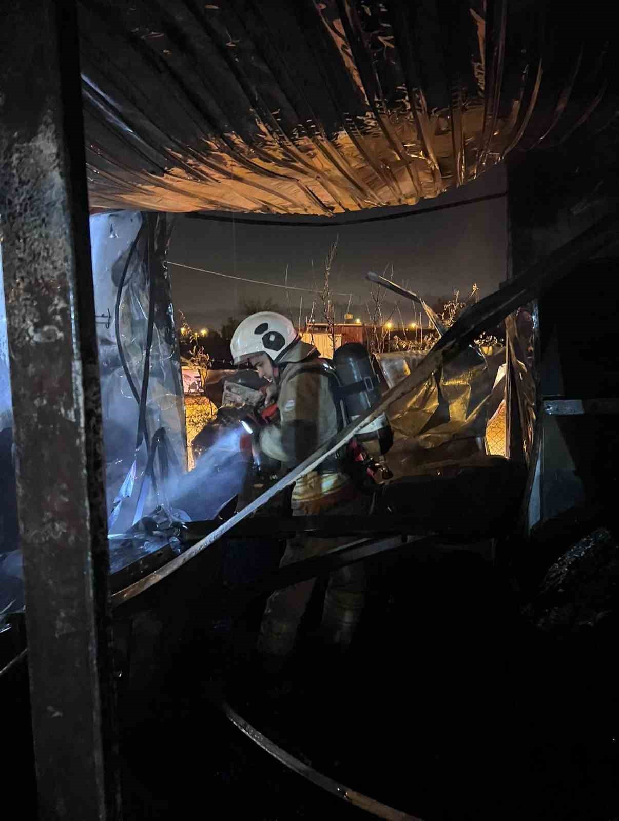 Antakya’da konteyner yangını
