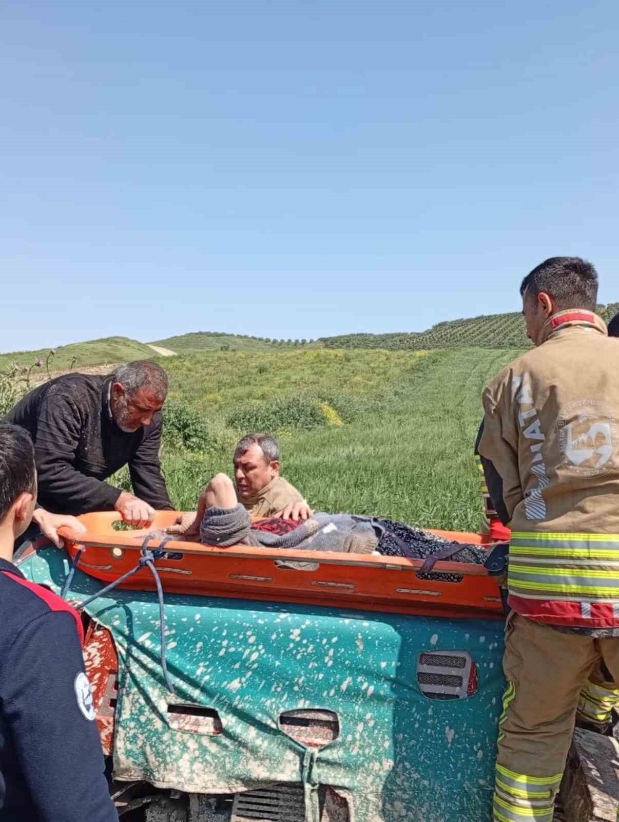 Antakya’da traktörün altında kalan kadın yaralandı

