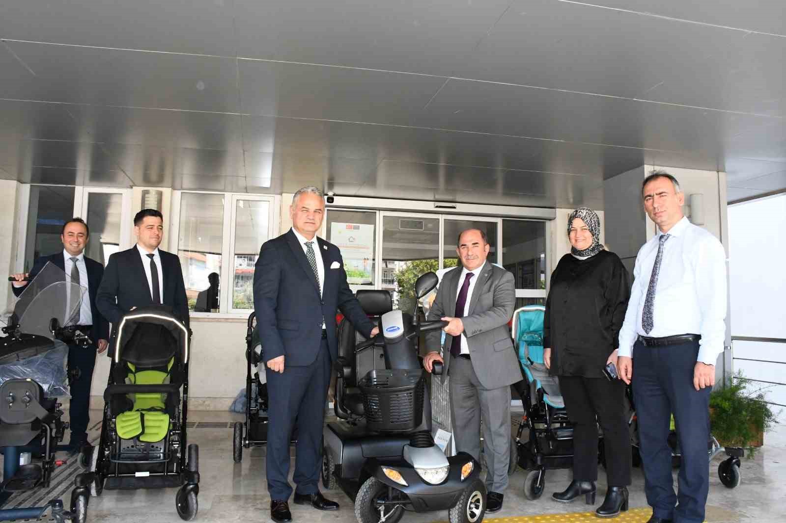 Antalya Aile ve Sosyal Hizmetler İl Müdürlüğüne anlamlı bağış
