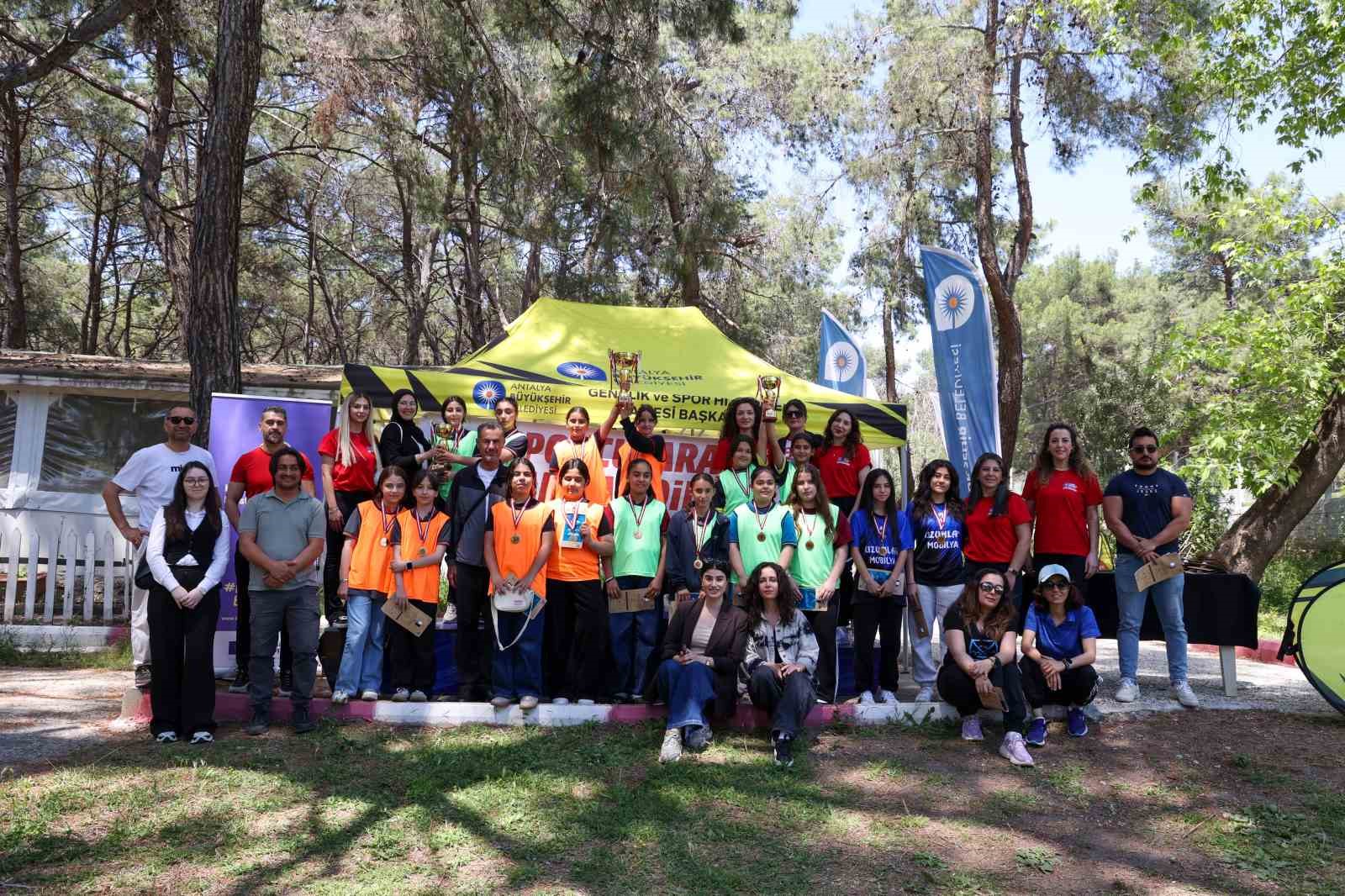 Antalya Büyükşehir Belediyesi’nden kız çocuklarına spor desteği
