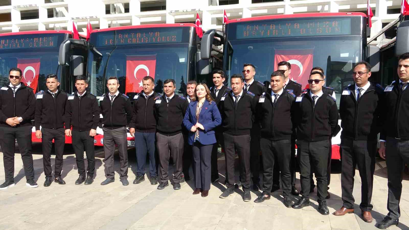 Antalya Büyükşehir’den ulaşım filosuna takviye: 19 hibrit otobüs sahada
