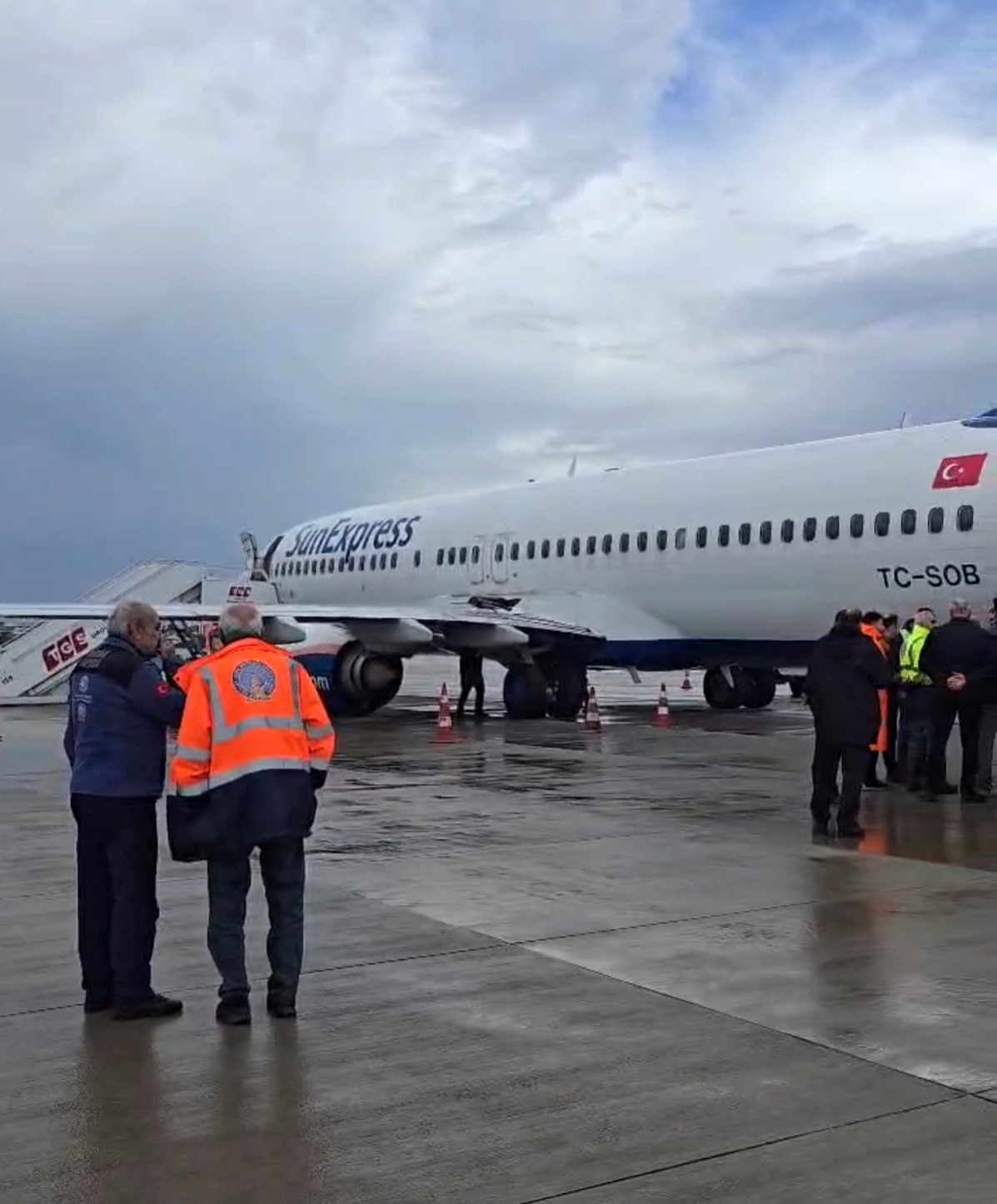 Antalya Havalimanı’nda korkutan kaza ucuz atlatıldı
