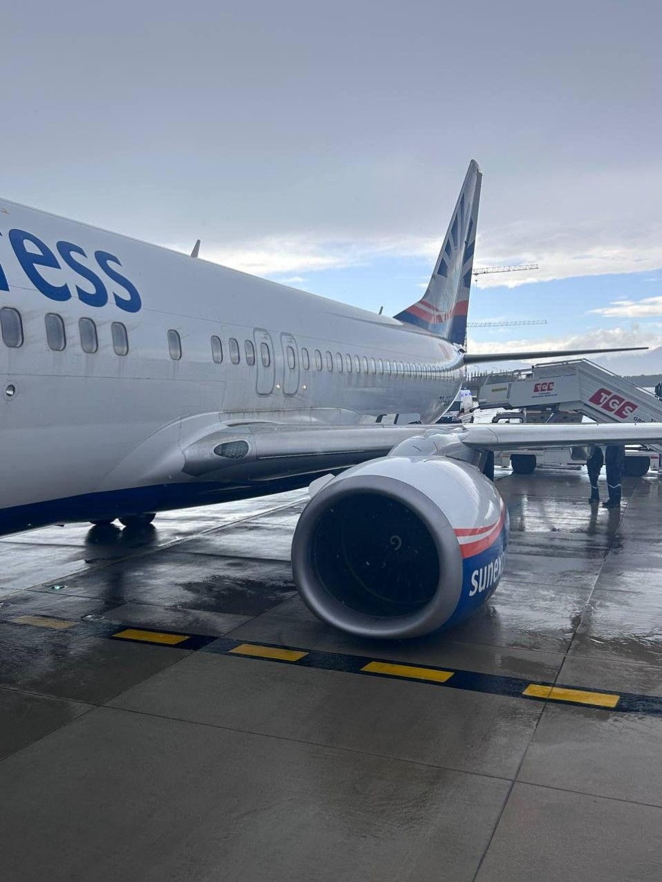 Antalya Havalimanı’nda korkutan kaza ucuz atlatıldı
