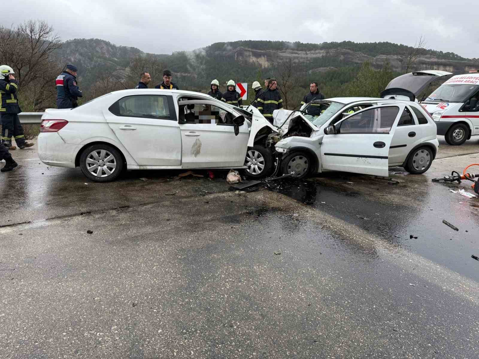 Antalya-Isparta kara yolundaki kazada ölü sayısı 7’ye yükseldi
