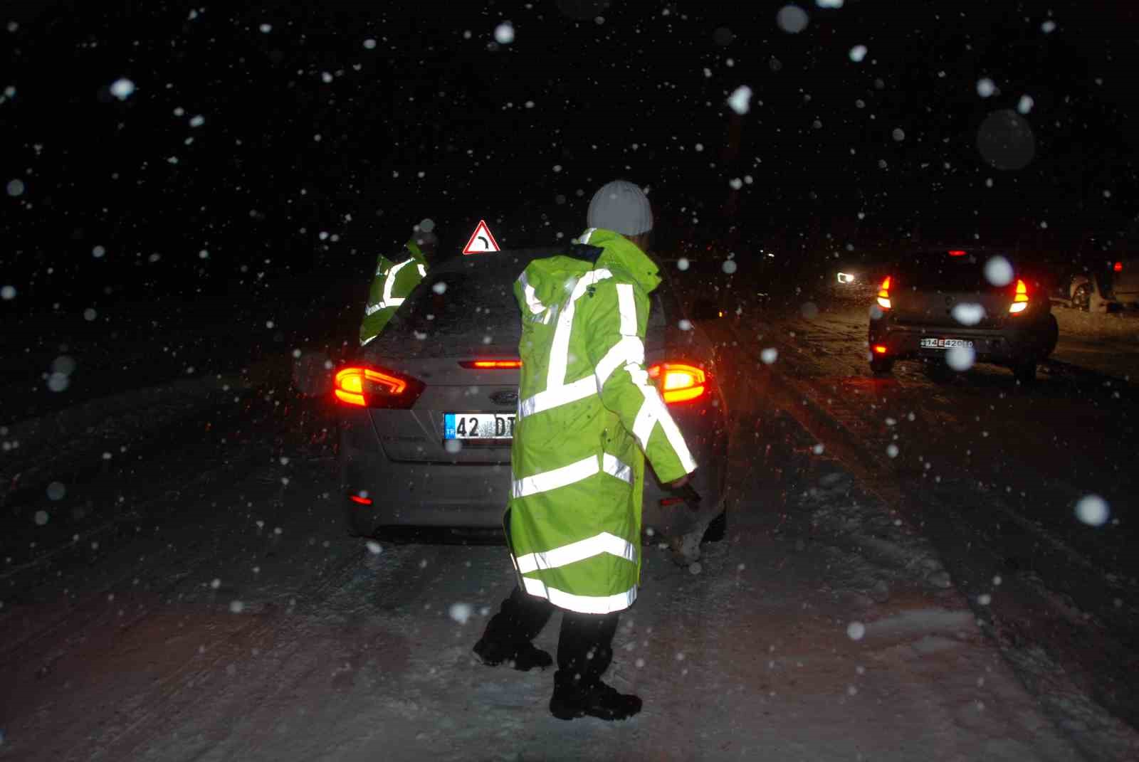 Antalya-Konya karayolunda kar yağışı etkili olmaya başladı
