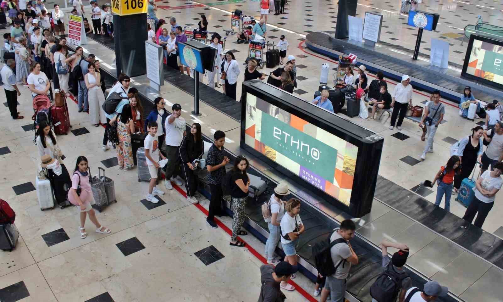 Antalya turizminde rekor: Toplam ziyaretçi sayısı 17,5 milyonu aştı
