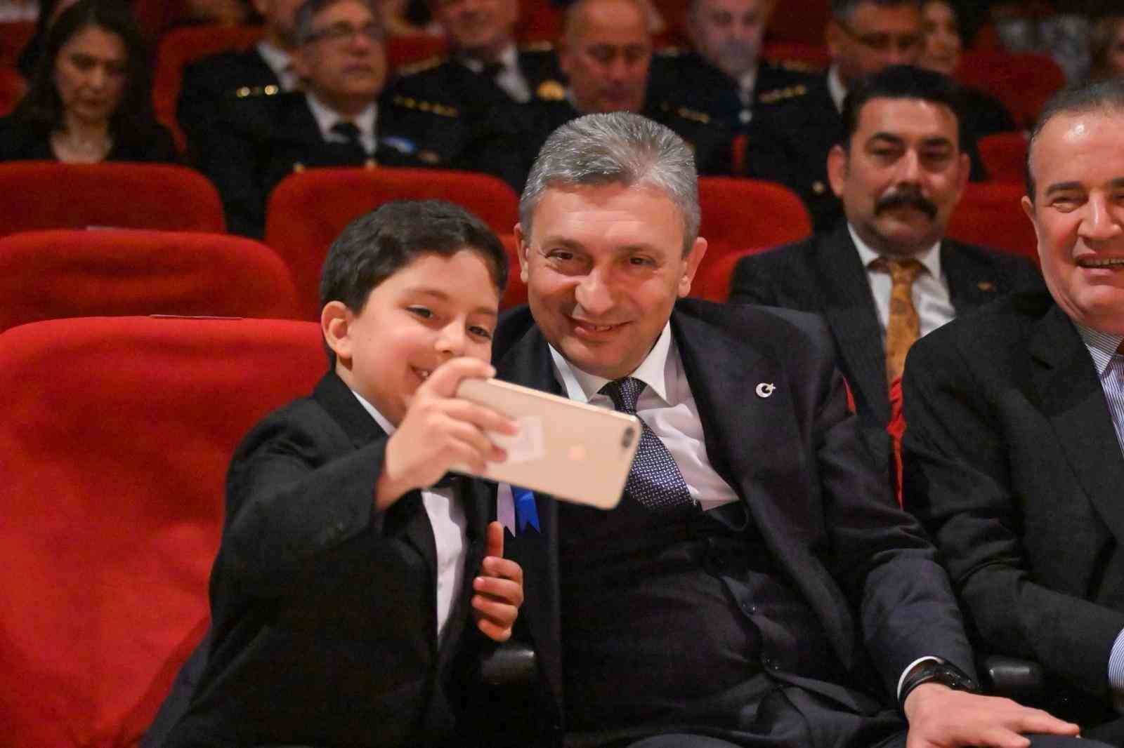 Antalya Valisi Hulusi Şahin: "Polis teşkilatımız istikbale olan güvenimizdir"
