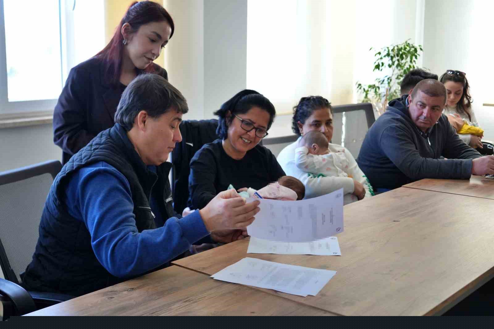 Antalya’da 10 çocuk yeni ailesine kavuştu: "Kendim doğurmuş gibiyim"
