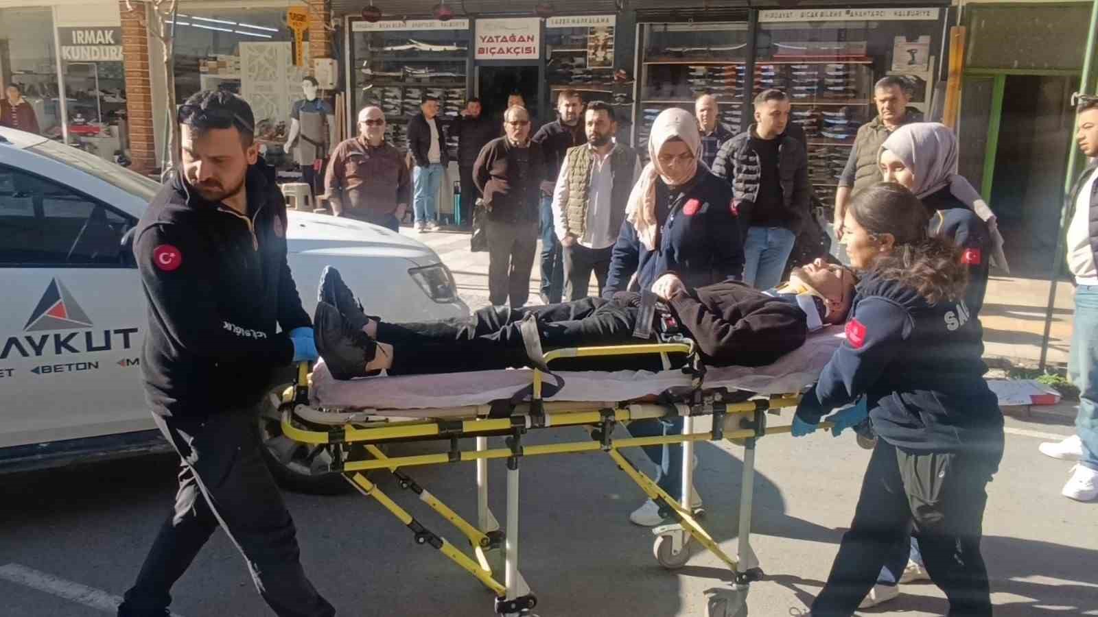 Antalya’da 100 metre arayla motosikletlileri yola savuran iki kaza: 1 yaralı
