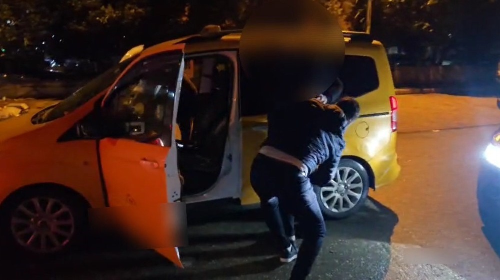 Antalya’da 15 bin uyuşturucu hap ele geçti: 2 şahıs tutuklandı
