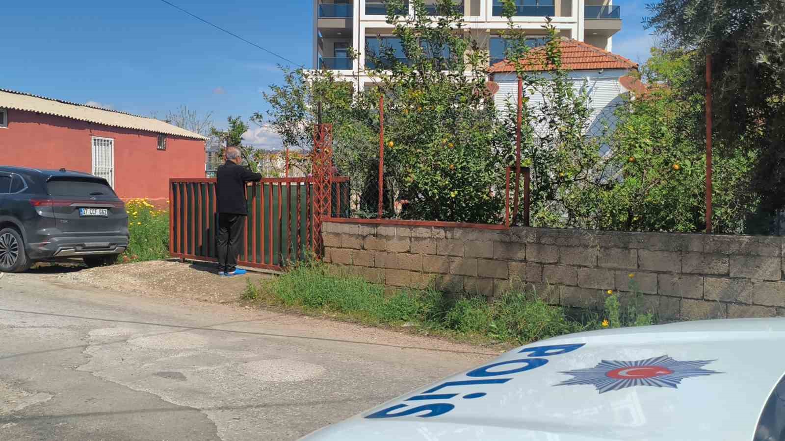 Antalya’da 15 gün önce anjiyo olan şahıs evinde ölü olarak bulundu
