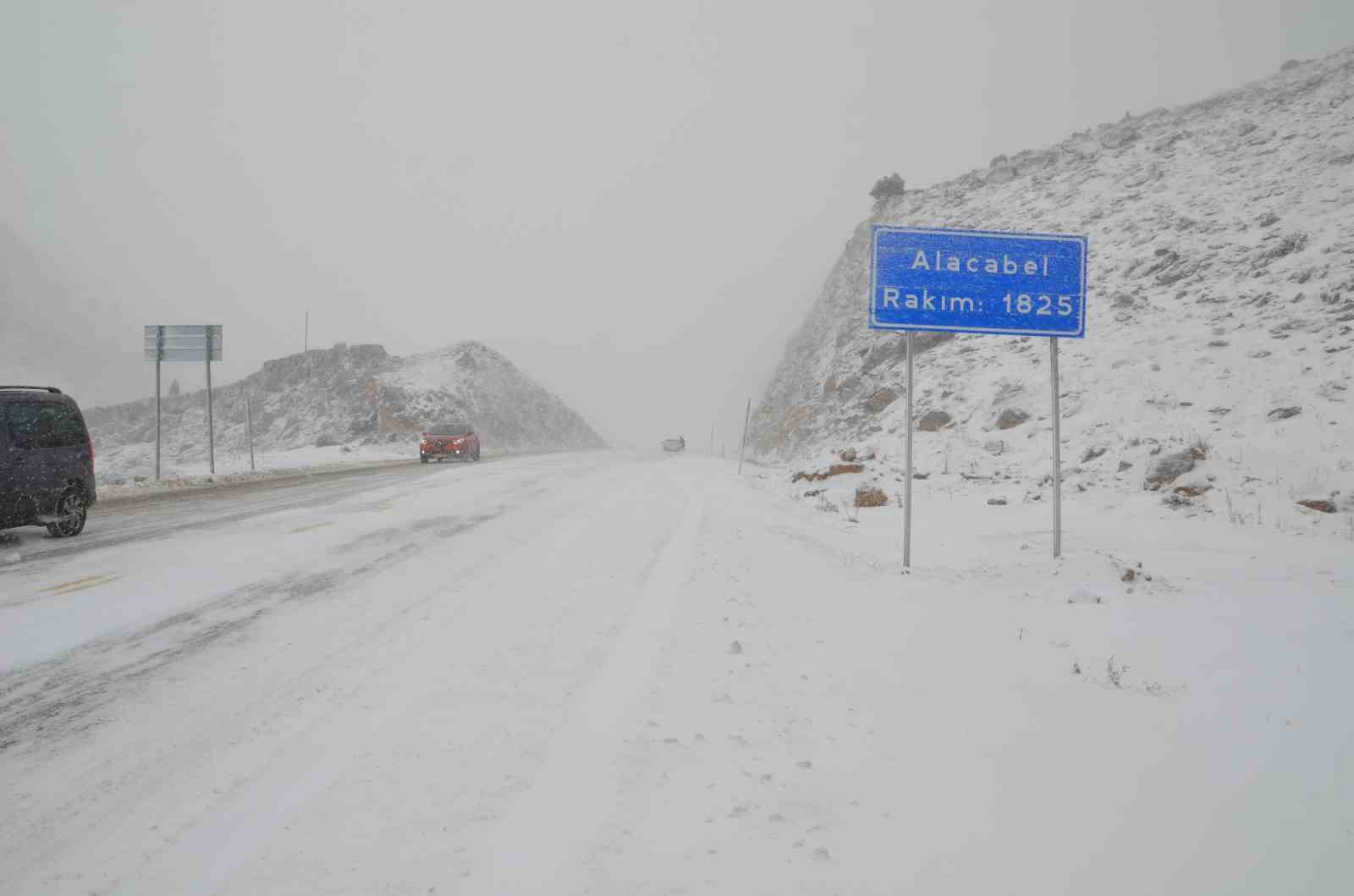 Antalya’da 1825 metre rakımlı Alacabel’de
