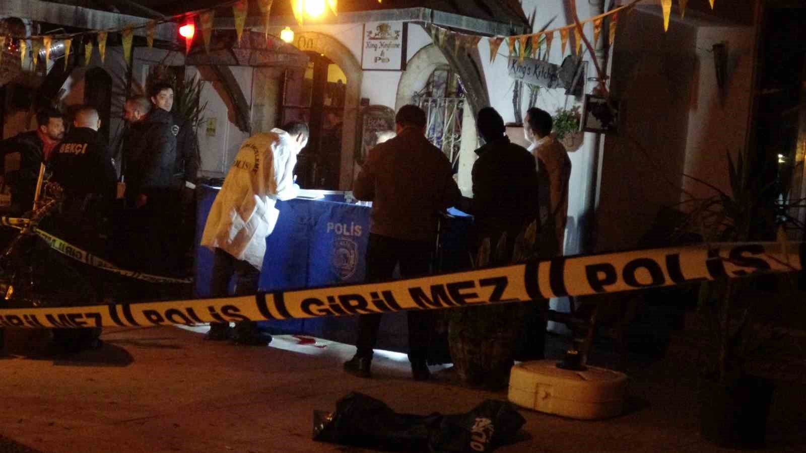 Antalya’da 21 Yaşındaki genç 30 metre yükseklikten beton zemine düşerek hayatını kaybetti
