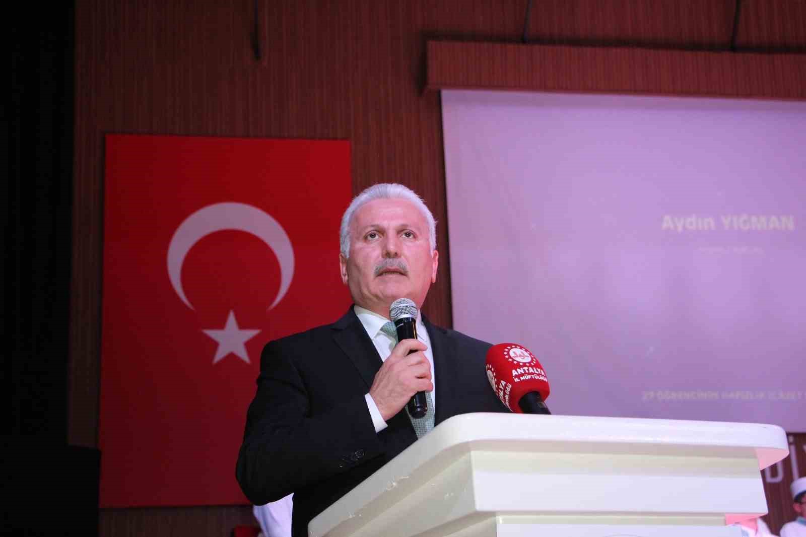 Antalya’da 27 hafız için icazet töreni
