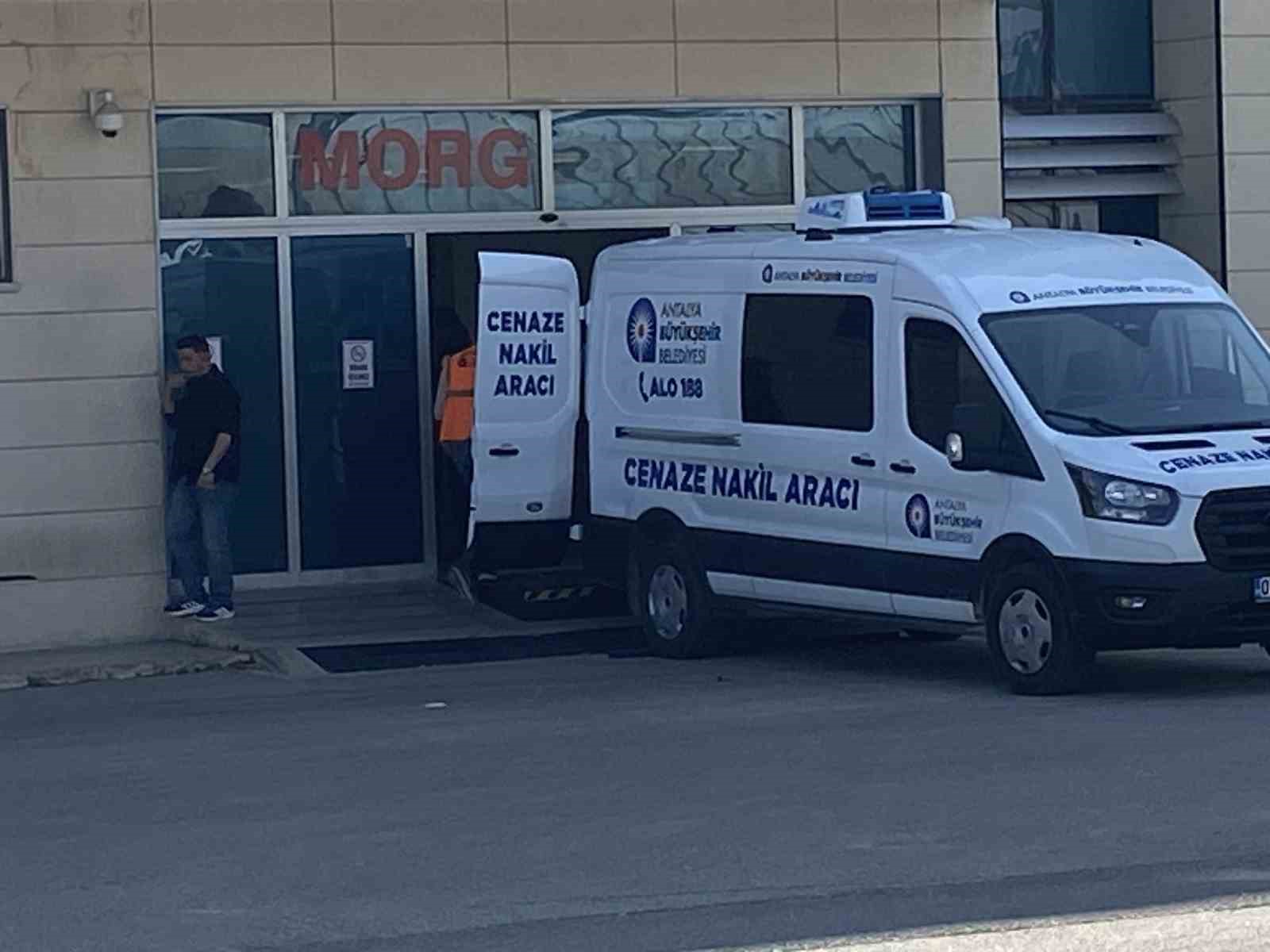 Antalya’da 30 metrelik falezlerden düşerek ölen müzisyenin son türküsü yürekleri yaktı
