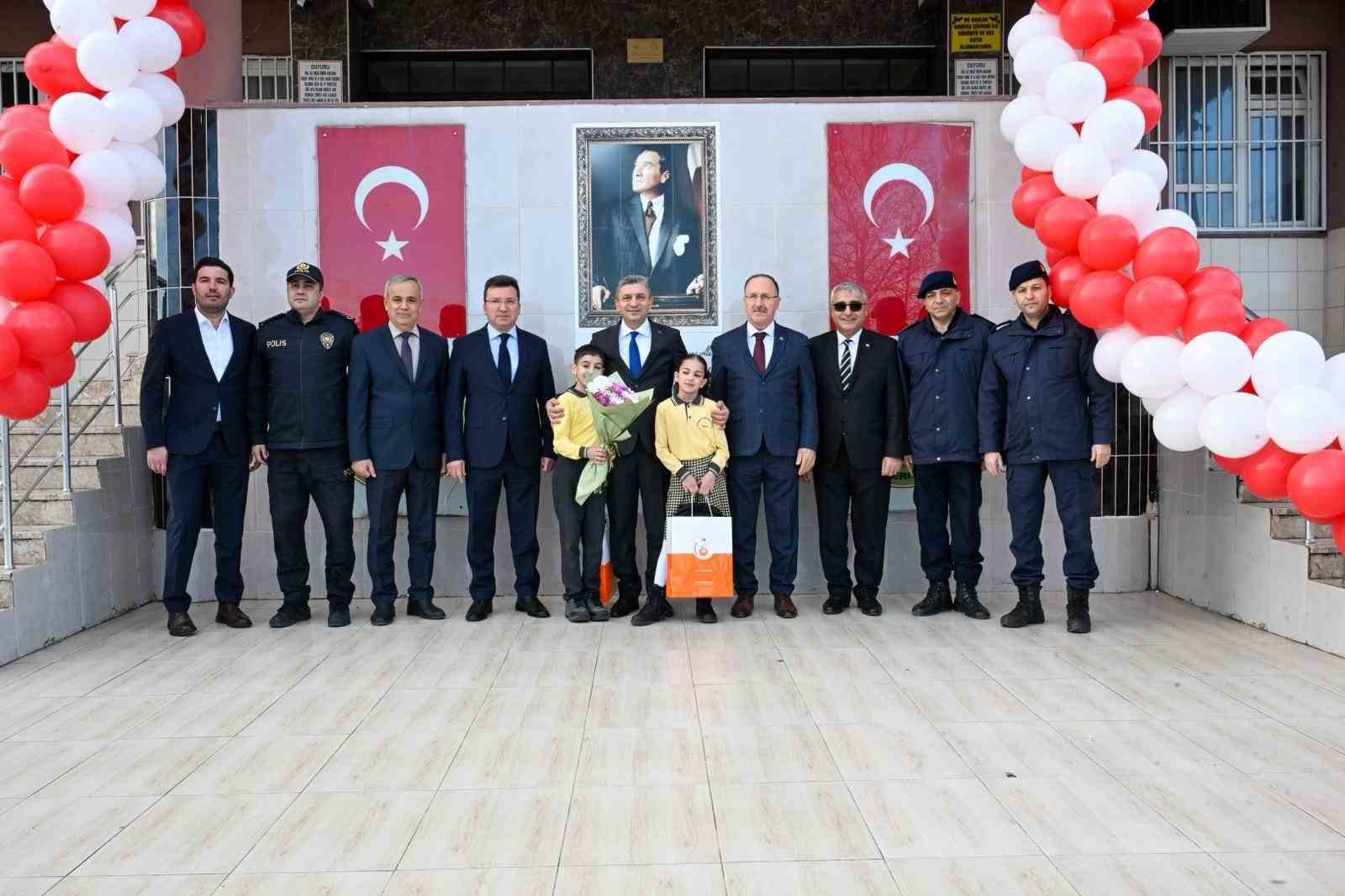 Antalya’da 498 bin 603 öğrenci karne heyecanı yaşadı
